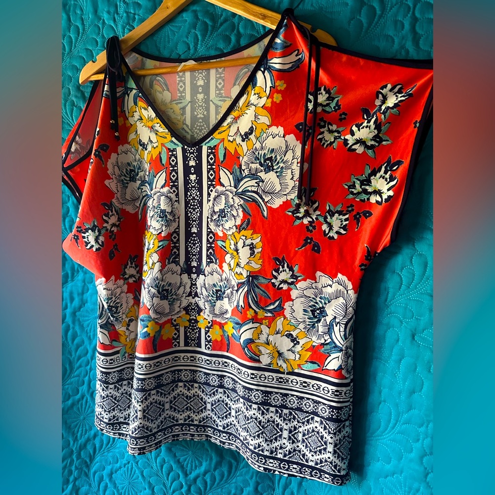 Pretty summer top ☀️